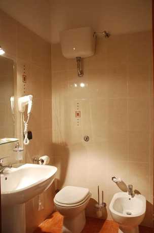 Imagen de la habitación del Hotel Eden Park, Pulsano. Foto 18