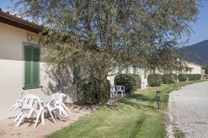 Imagen de los exteriores del Hotel Eden Park Resort. Foto 8