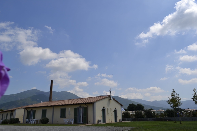 Imagen de los exteriores del Hotel Eden Park Resort. Foto 12