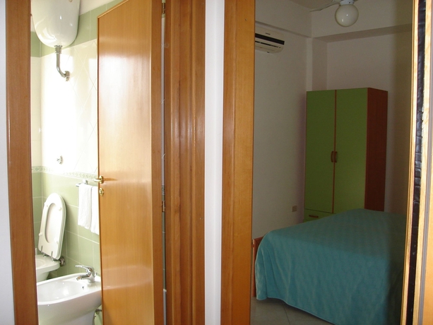 Imagen de la habitación del Hotel Eden, Perdifumo. Foto 7