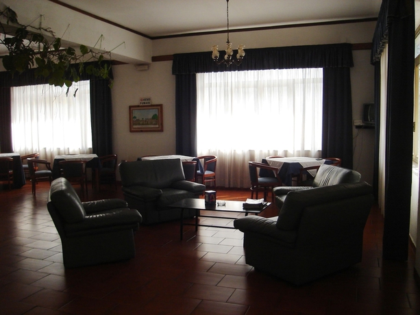 Imagen de los interiores del Hotel Eden, Perdifumo. Foto 19