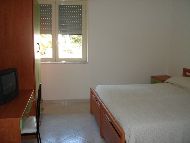 Imagen de la habitación del Hotel Eden, Perdifumo. Foto 11