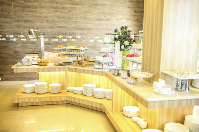 Imagen de la piscina del Hotel Eden Plaza Danang. Foto 16