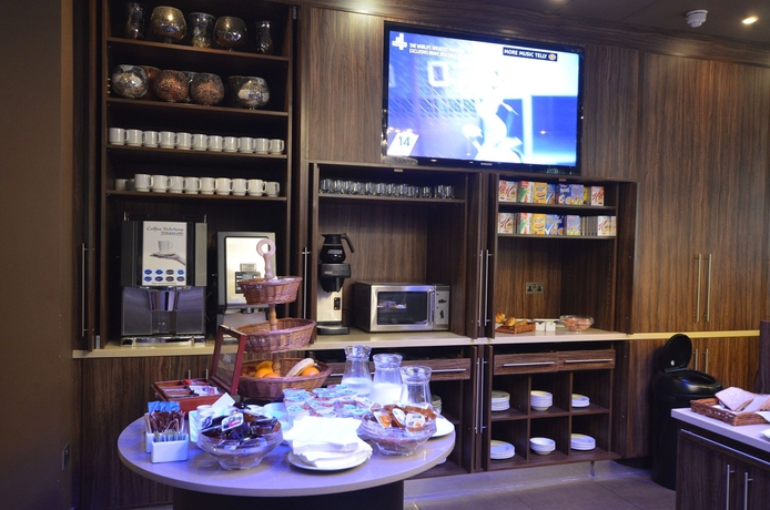 Imagen del bar/restaurante del Hotel Eden Plaza Kensington. Foto 3