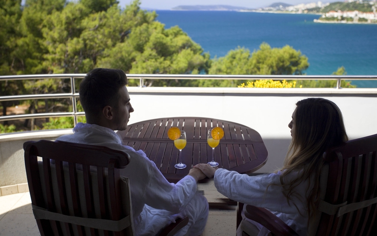 Imagen de los exteriores del Hotel Eden, Podstrana. Foto 14