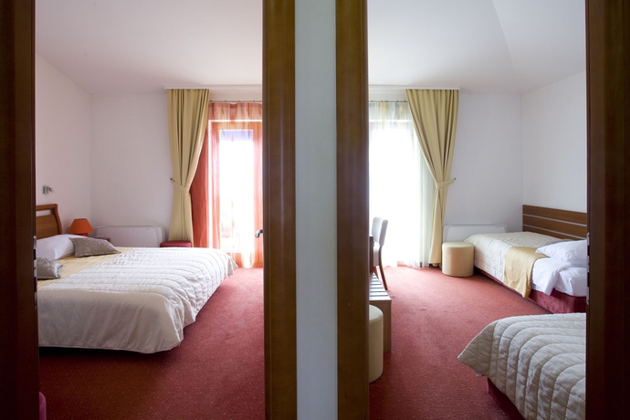 Imagen de la habitación del Hotel Eden, Podstrana. Foto 9