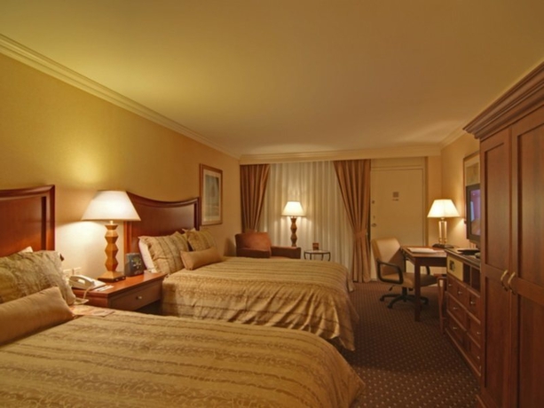 Imagen general del Hotel Eden Resort and Suites, Bw Premier Collection. Foto 3