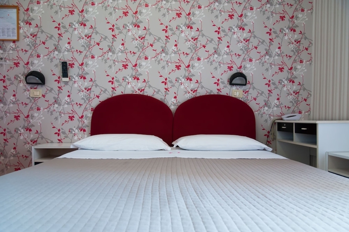 Imagen de la habitación del Hotel Eden, Rimini. Foto 2