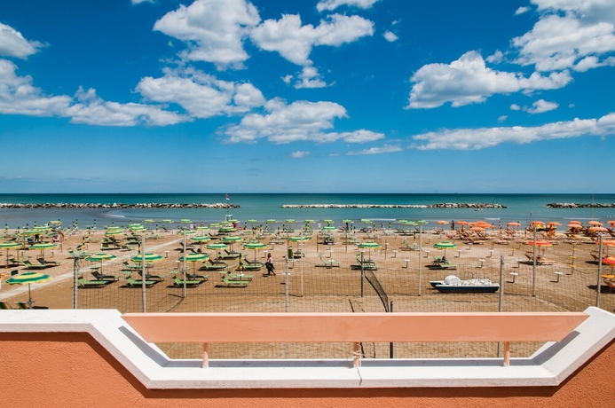Imagen de la habitación del Hotel Eden, Rimini. Foto 12