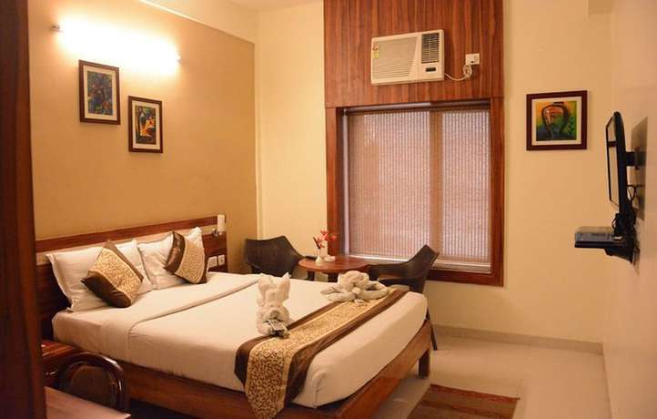 Imagen de la habitación del Hotel Eden Roc, Bhubaneswar. Foto 16