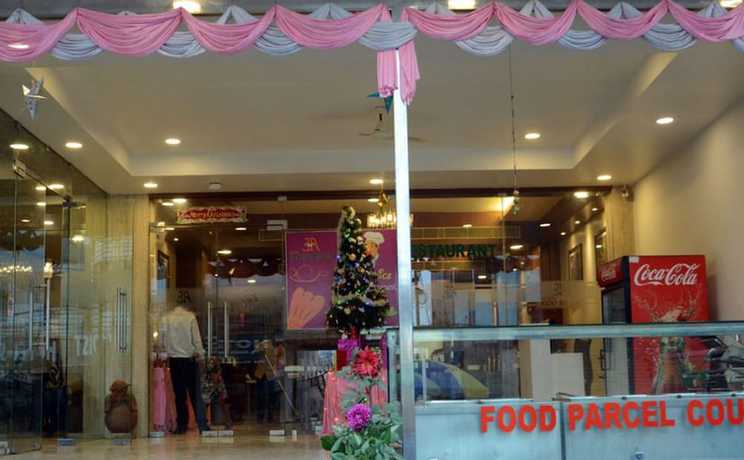 Imagen del bar/restaurante del Hotel Eden Roc, Bhubaneswar. Foto 10
