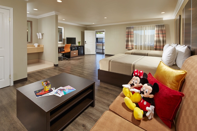 Imagen de la habitación del Hotel Eden Roc Inn and Suites. Foto 5