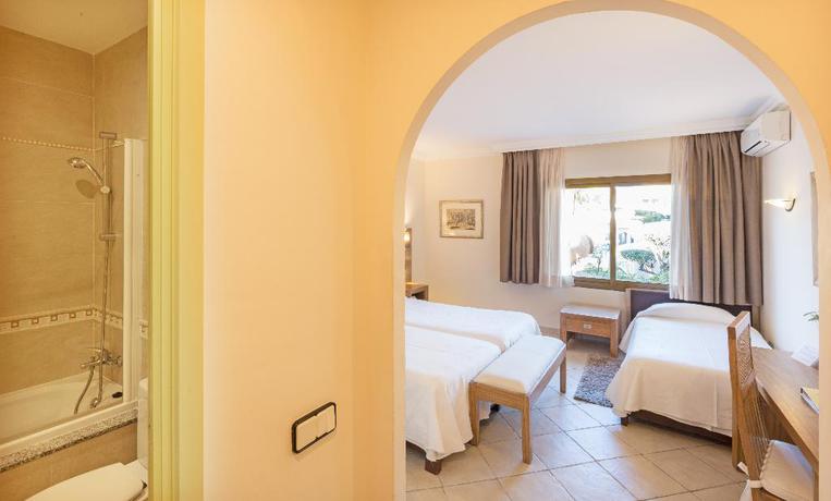 Imagen de la habitación del Hotel Eden Roc, San Feliu de Guixols. Foto 4