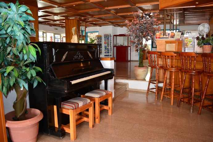 Imagen de los interiores del Hotel Eden Rock. Foto 14