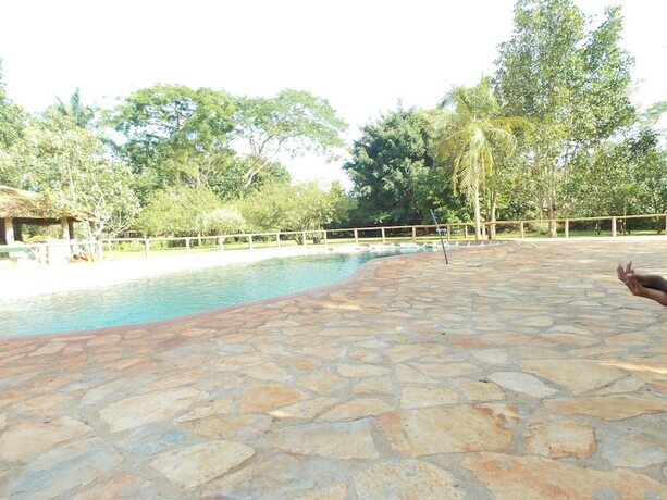 Imagen general del Hotel Eden Rock Resort, Kyabirwa. Foto 3
