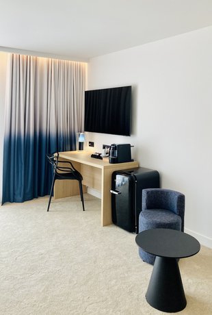 Imagen de la habitación del Hotel Eden, Sainte-Maxime. Foto 6