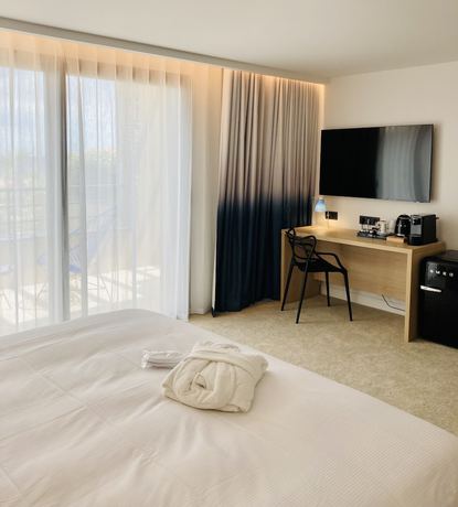 Imagen de la habitación del Hotel Eden, Sainte-Maxime. Foto 7