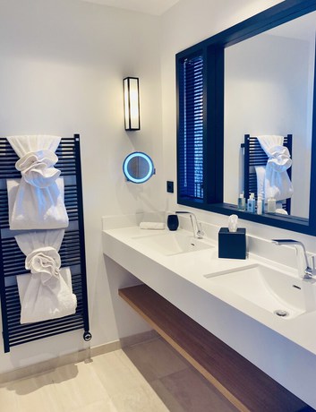 Imagen de la habitación del Hotel Eden, Sainte-Maxime. Foto 8