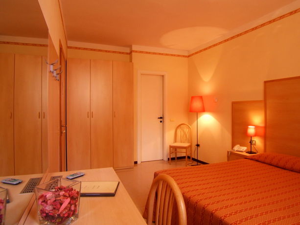 Imagen de los interiores del Hotel Eden Salò. Foto 16