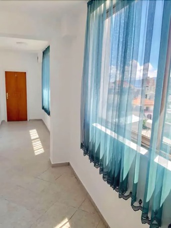 Imagen de los interiores del Hotel Eden, Sarande. Foto 12