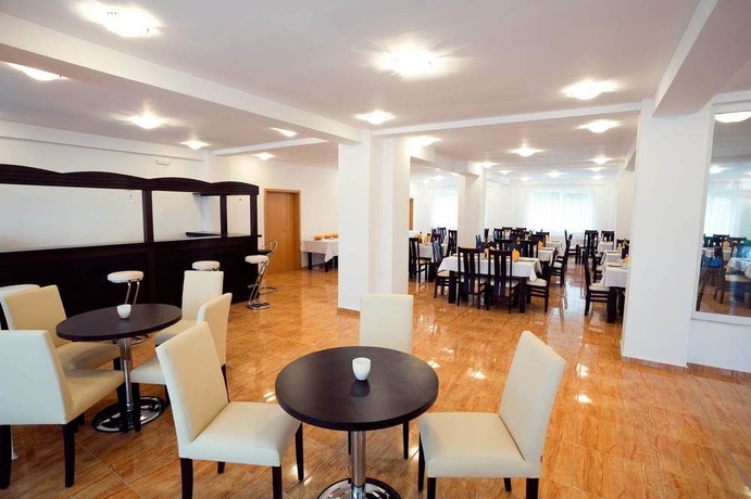 Imagen del bar/restaurante del Hotel Eden, Sibiu. Foto 6