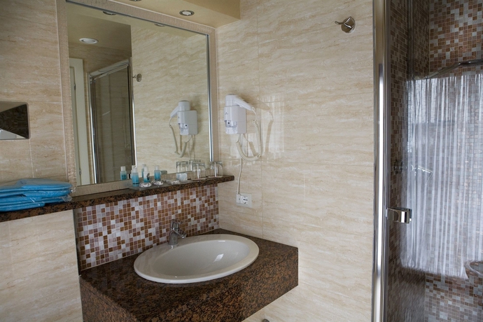 Imagen de la habitación del Hotel Eden, Sirmione. Foto 8