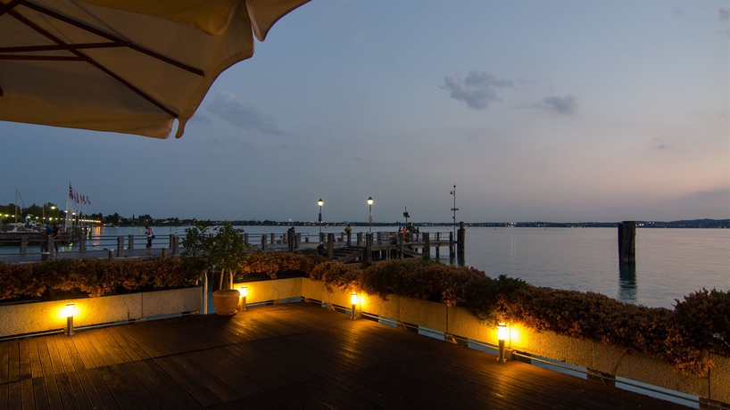 Imagen de los exteriores del Hotel Eden, Sirmione. Foto 12