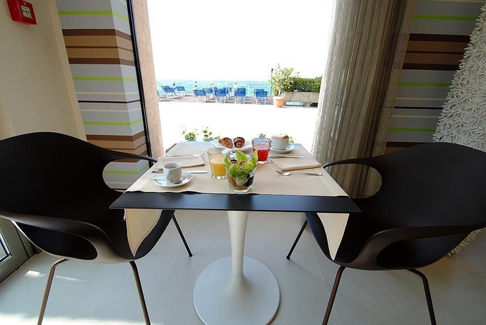 Imagen del bar/restaurante del Hotel Eden, Sirmione. Foto 6