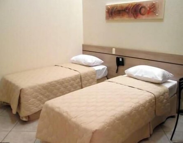 Imagen de la habitación del Hotel Eden, Sorocaba. Foto 14