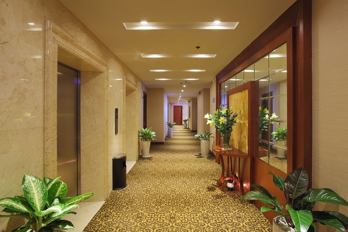Imagen de los interiores del Hotel Eden Star Saigon. Foto 11