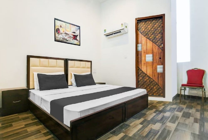 Imagen de la habitación del Hotel Eden, Thanesar. Foto 11