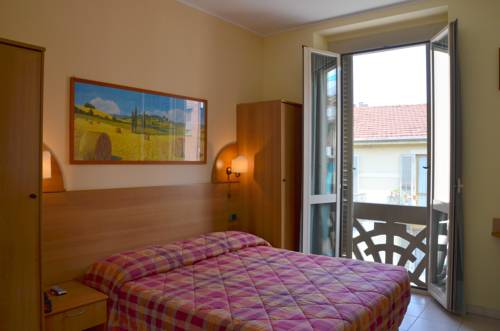 Imagen de la habitación del Hotel Eden, Turín. Foto 7