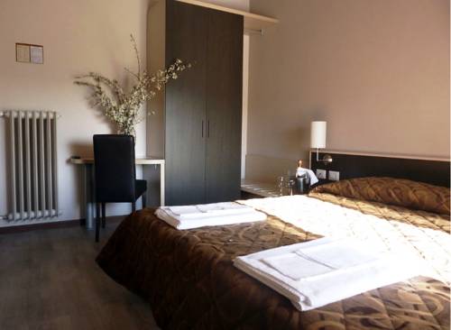 Imagen de la habitación del Hotel Eden, Vignola. Foto 2