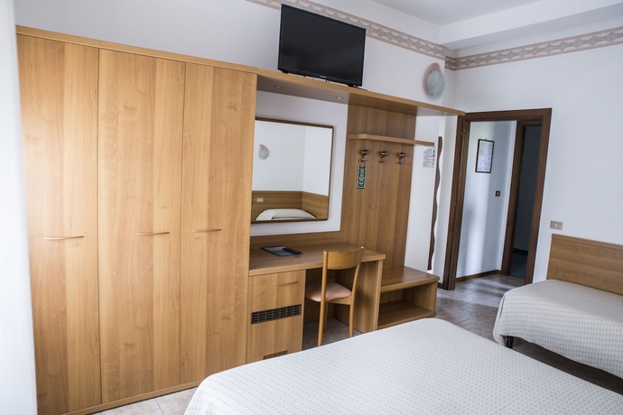 Imagen de la habitación del Hotel Eden, Vigole. Foto 7