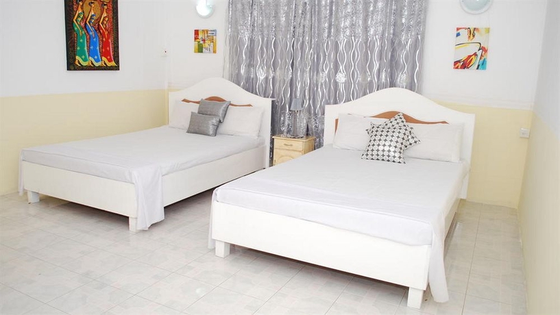 Imagen de la habitación del Hotel Eden Villa. Foto 14