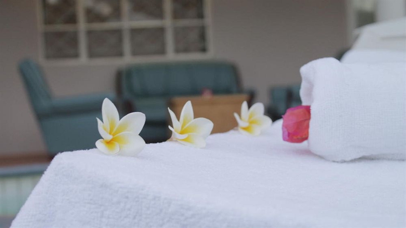 Imagen de la piscina del Hotel Eden Villa. Foto 16