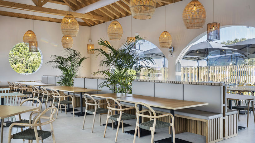 Imagen del bar/restaurante del Hotel Eden Villas & Apartments. Foto 3