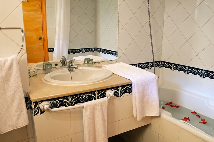 Imagen de la habitación del Hotel Eden Yasmine and Spa. Foto 8