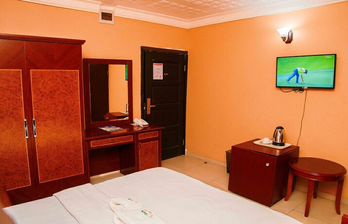 Imagen general del Hotel Eden and Resorts. Foto 9