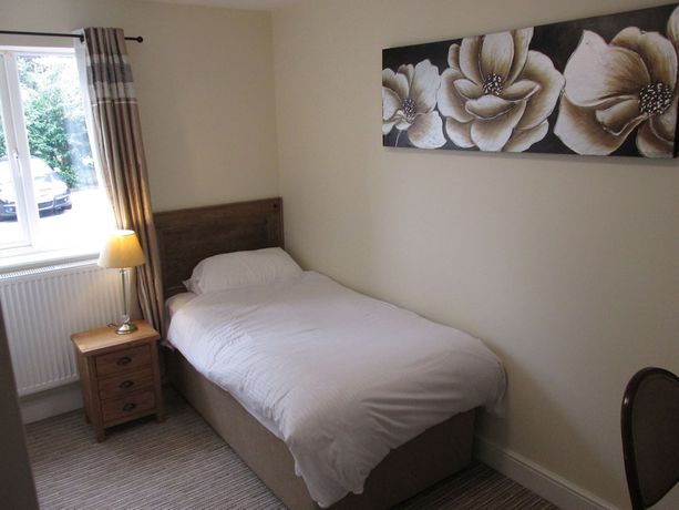 Imagen de la habitación del Hotel Edenhall Country House. Foto 17