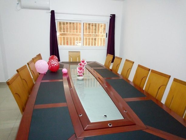 Imagen de los interiores del Hotel Edenia. Foto 20