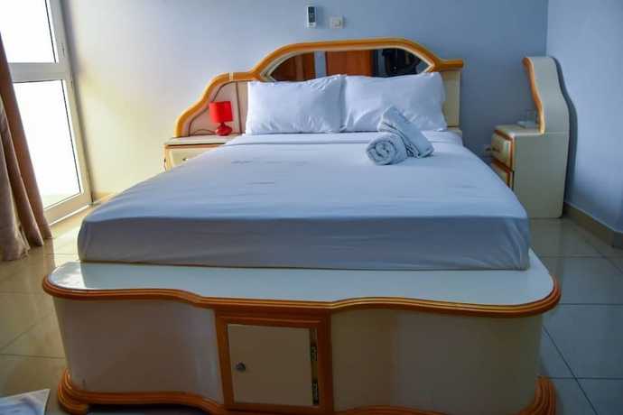 Imagen de la habitación del Hotel Edenia. Foto 17