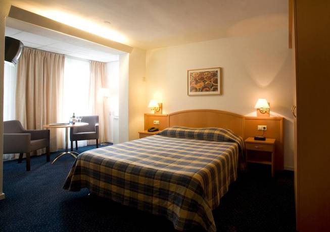 Imagen de la habitación del Hotel Edenpark. Foto 17