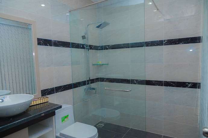 Imagen de la habitación del Hotel Edenroc. Foto 9