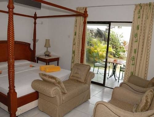 Imagen general del Hotel Edens Holiday Villas. Foto 11