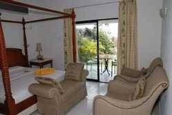 Imagen de la habitación del Hotel Edens Holiday Villas. Foto 19