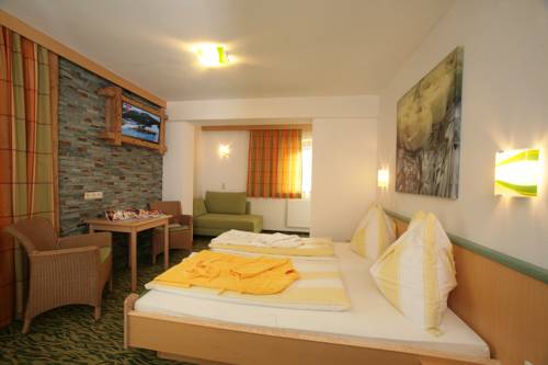 Imagen de la habitación del Hotel Eder Michaela. Foto 6
