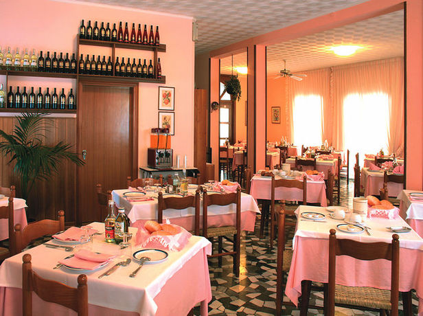 Imagen del bar/restaurante del Hotel Edera. Foto 3