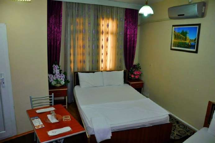Imagen de la habitación del Hotel Edessa. Foto 10