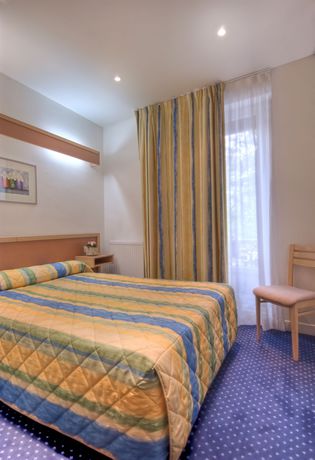 Imagen de la habitación del Hotel Edgar Quinet. Foto 4